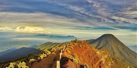 Gunung Pangrango di Jawa Barat